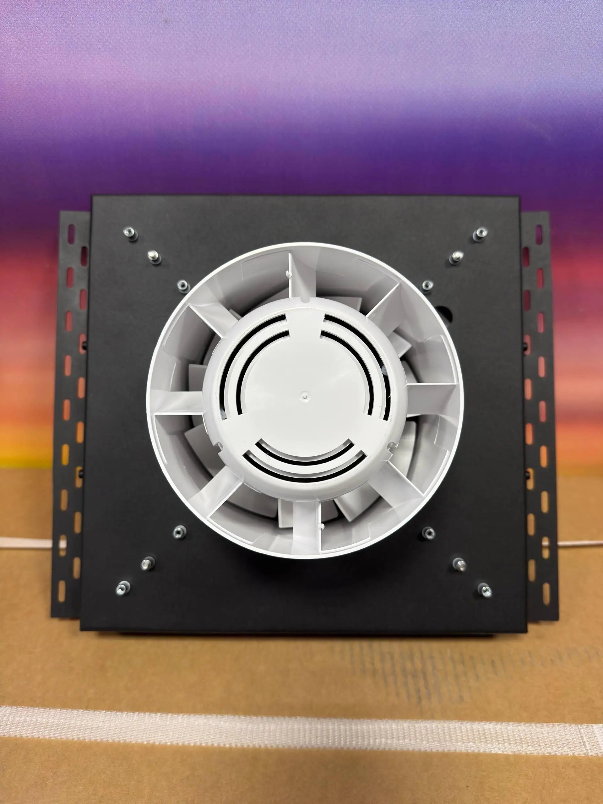 Hidden Exhaust Fan for Tile & Drywall - Gratka HIDE 150 GRATKA